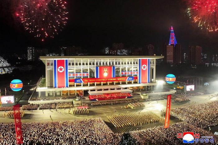 Lễ diễu hành kỷ niệm 73 năm Ngày Chiến thắng tại Bình Nhưỡng, Triều Tiên ngày 27/7/2026. Ảnh: Yonhap/TTXVN phát