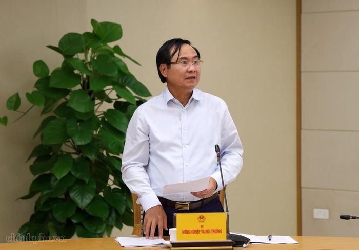Thứ trưởng Bộ Nông nghiệp và Môi trường Võ Văn Hưng báo cáo tại Phiên họp - Ảnh: VGP/Gia Huy