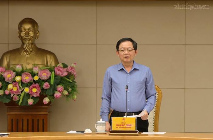 Phó Thủ tướng nhấn mạnh, nhiệm vụ gỡ cảnh báo "thẻ vàng" hướng tới xây dựng ngành thủy sản phát triển bền vững, hiện đại và có trách nhiệm - Ảnh: VGP/Gia Huy