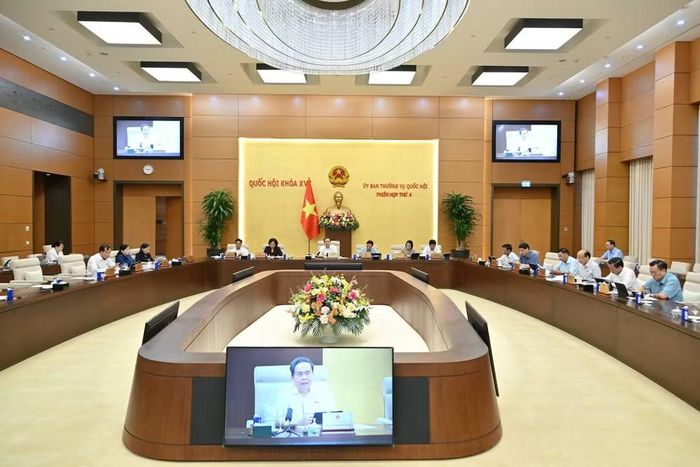 Quang cảnh Phiên họp thứ 4 của Ủy ban Thường vụ Quốc hội. (Ảnh: THỦY NGUYÊN)