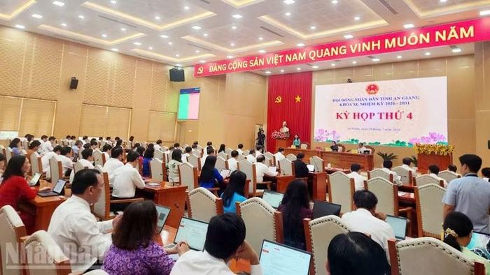 Quang cảnh Kỳ họp thứ 4 Hội đồng nhân dân tỉnh An Giang.