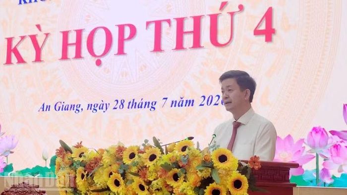 Bí thư Tỉnh ủy An Giang Lê Quang Tùng phát biểu.