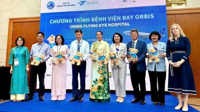 Chương trình Bệnh viện Bay Orbis khai mạc sáng ngày 28/7 tại Đà Nẵng.