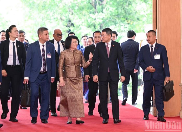  Thủ tướng Chính phủ Lê Minh Hưng đón Chủ tịch Quốc hội Campuchia Samdech Khuon Sudary. 
