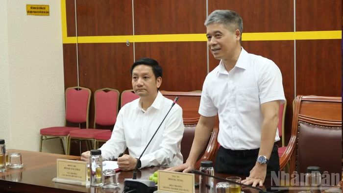 Phó Giáo sư-Tiến sĩ Hoàng Tùng, Hiệu trưởng Trường đại học Xây dựng Hà Nội đề xuất xây dựng Trung tâm dữ liệu toàn diện về tình trạng công trình giao thông, bao quát từ lưu lượng phương tiện đến chất lượng mặt đường.