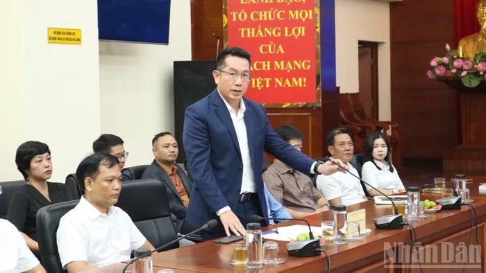 Ông Nguyễn Quang Vĩnh, Chủ tịch Hội đồng quản trị Công ty Cổ phần cao tốc vành đai 4 Hà Nội đưa ra ba cam kết trọng tâm: bảo đảm nguồn lực tài chính; cung cấp “dữ liệu thực chiến”; và sẵn sàng đóng vai trò “phòng thí nghiệm thực địa” phục vụ các nghiên cứu.