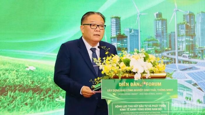 Phó Chủ tịch Thường trực Ủy ban nhân dân thành phố Đồng Nai Nguyễn Kim Long phát biểu tại diễn đàn.