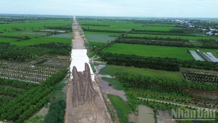 Cao tốc Mỹ An-Cao Lãnh đang được triển khai.