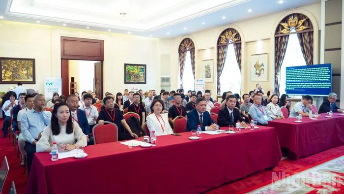 Đông đảo đại diện doanh nghiệp Trung Quốc tham dự chương trình.