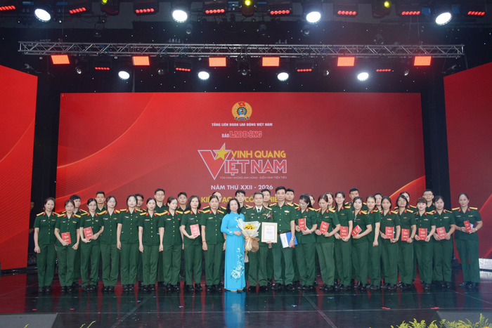 Bệnh viện Quân y 103 (Học viện Quân y) được vinh danh tại chương trình. 