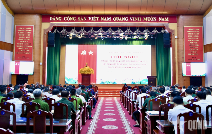 Quang cảnh hội nghị. 
