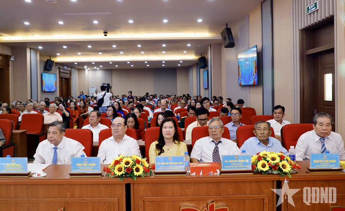 Các đại biểu tham dự hội nghị.
