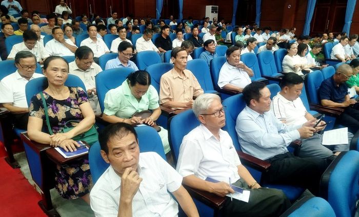 Bí thư Đảng ủy phường Thanh Khê Nguyễn Thành Tiến phát biểu tại hội nghị.
