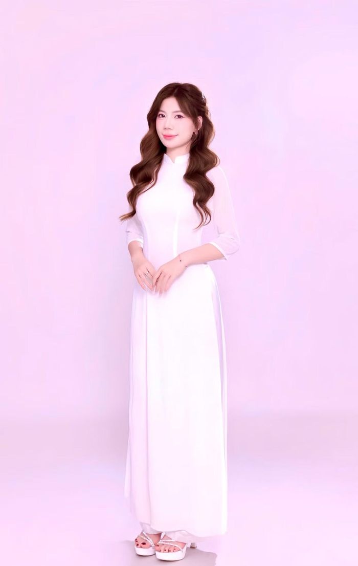 Ánh Dương tin rằng, một người phụ nữ hội tụ đủ "Sắc" để khẳng định bản lĩnh và có "Hương" để chạm tới lòng người sẽ luôn tỏa sáng bền vững.