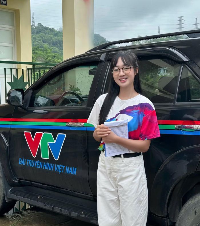 Những trải nghiệm thực tế trong thời gian học đại học giúp Thúy từng bước tự tin hơn, từ một nữ sinh rụt rè đến chủ động tham gia các hoạt động chuyên môn.