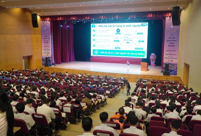  Nhiều nhà khoa học trình bày các bài tham luận về lượng tử tại hội nghị 