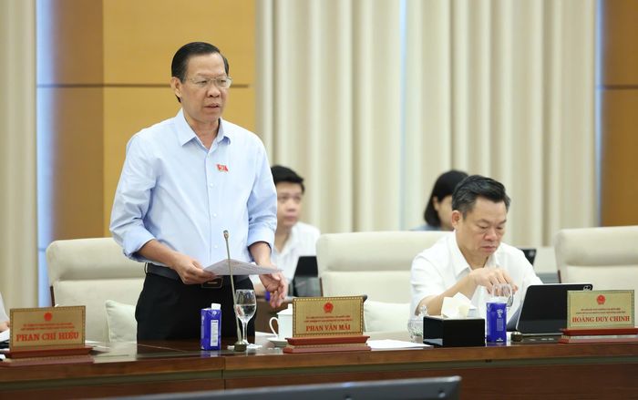  Chủ nhiệm Ủy ban Kinh tế và Tài chính Phan Văn Mãi phát biểu tại phiên họp. Ảnh: QUANG PHÚC 