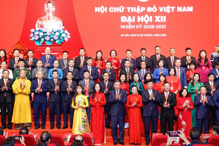  Tổng Bí thư, Chủ tịch nước Tô Lâm cùng các đại biểu dự đại hội. Ảnh: VIẾT CHUNG 