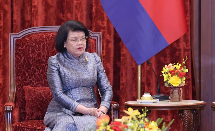  Chủ tịch Quốc hội Campuchia Samdech Khuon Sudary phát biểu tại cuộc tiếp, ngày 28-7. Ảnh: QUANG PHÚC 