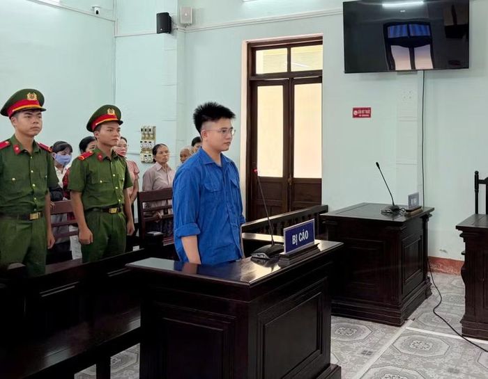 Cựu bác sĩ Nguyễn Duy Nhật chiếm đoạt qua các vụ án được xác định là hơn 5 tỷ đồng.