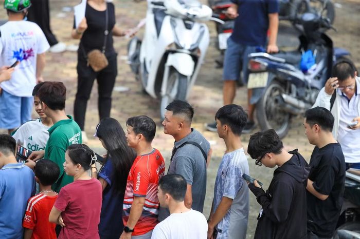 Vì vậy, cuộc tiếp đón Singapore trên sân Mỹ Đình được dự báo sẽ thu hút lượng khán giả rất đông và tạo nên bầu không khí sôi động trên các khán đài.