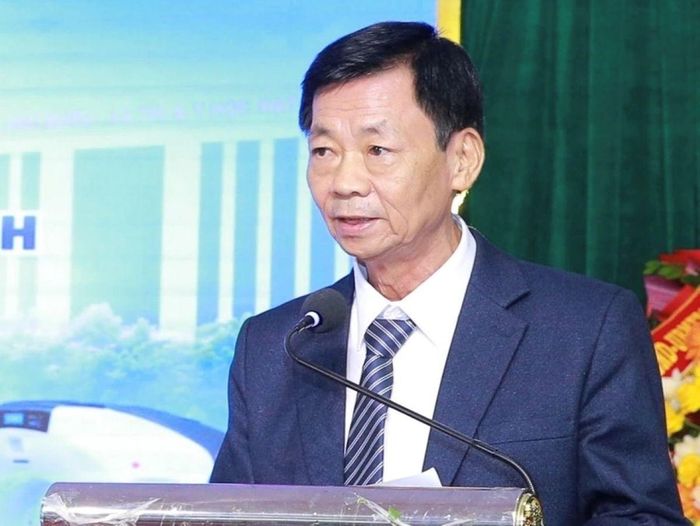 Ông Đỗ Công Muôn, Chủ tịch Hội đồng thành viên Bệnh viện Đa khoa Phúc Thịnh giới thiệu công nghệ mới