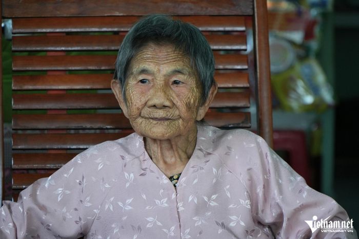 Mẹ Việt Nam Anh hùng Hồ Thị Vàng năm nay đã 90 tuổi.