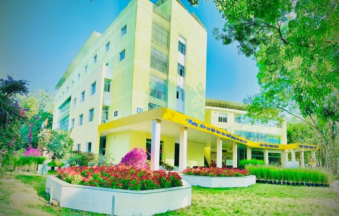 Tòa nhà quản trị tại Đại học Trà Vinh