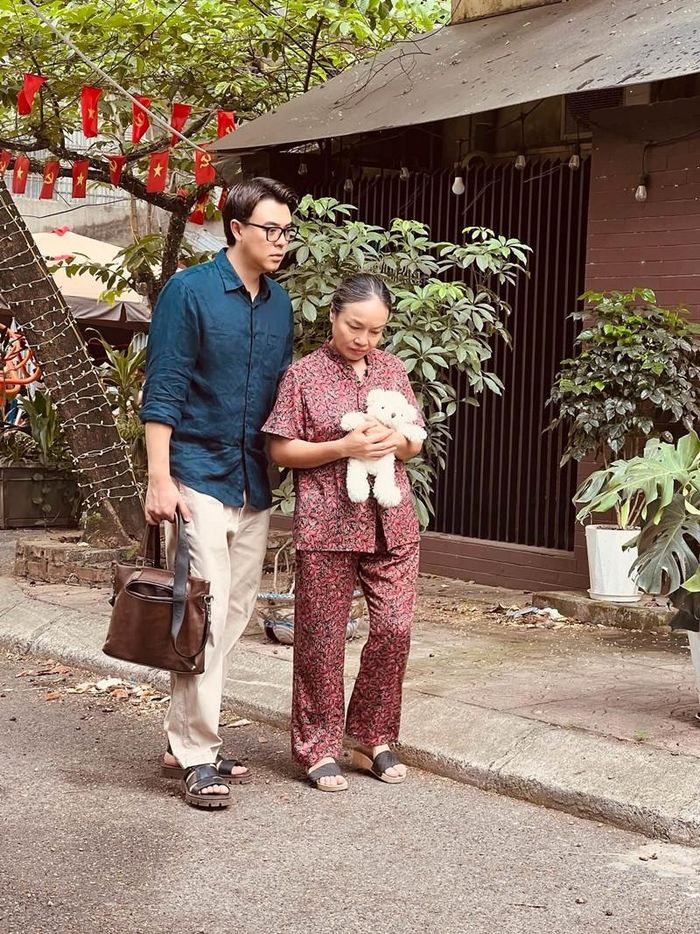 Diễn viên Tuấn Tú và Tú Oanh.