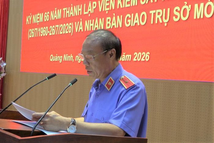  Đồng chí Đặng Đình Vang, Phó Viện trưởng VKSND tỉnh Quảng Ninh phát biểu tại buổi Gặp mặt.