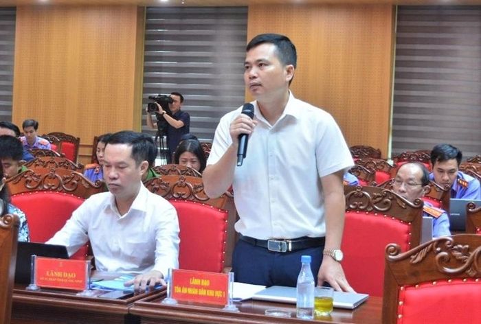  Đại diện Lãnh đạo TAND khu vực phát biểu tại Hội nghị. 