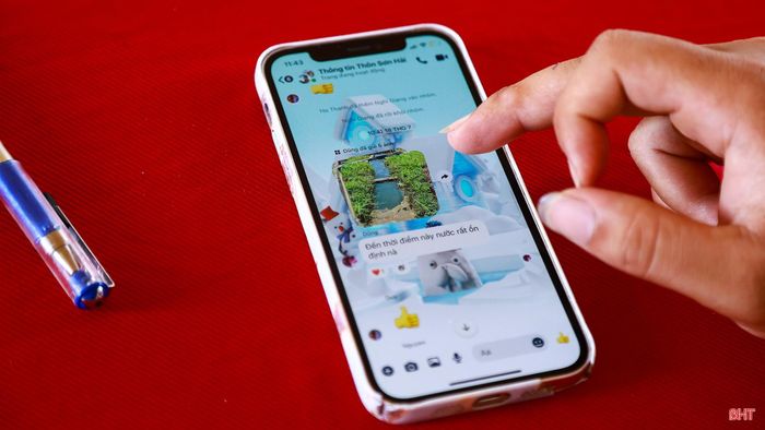 Từ khi đảm nhận cương vị mới, tôi lập các nhóm trao đổi trên mạng xã hội để kết nối và nắm bắt thông tin từ người dân. Nhờ đó, tôi có thể kịp thời phát hiện các vấn đề phát sinh, đề xuất và triển khai phương án xử lý phù hợp.