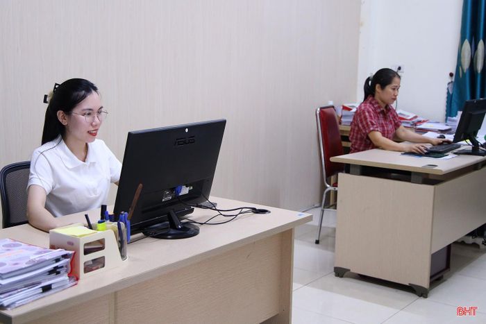 Giảm kiêm nhiệm, tăng cường đào tạo đang tạo chuyển biến tích cực trong xây dựng đội ngũ nhân lực số ở cơ sở.