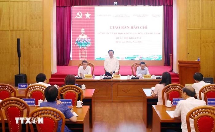 Giao ban Báo chí thông tin về Kỳ họp không thường lệ thứ nhất, Quốc hội khóa XVI. (Ảnh: Phạm Kiên/TTXVN)