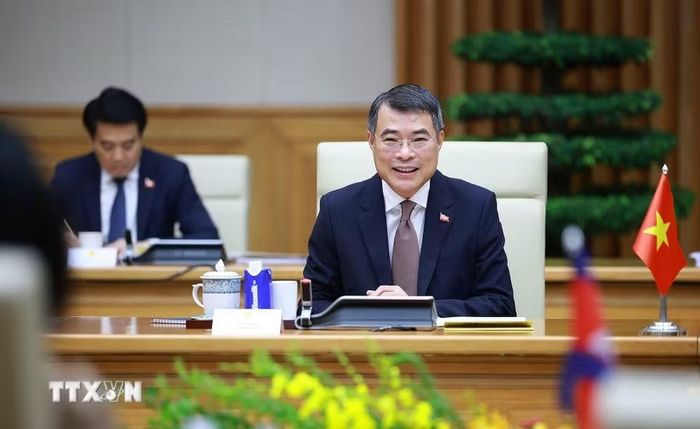 Thủ tướng Lê Minh Hưng phát biểu tại cuộc hội kiến với Chủ tịch Quốc hội Campuchia Samdech Khuon Sudary. (Ảnh: Dương Giang/TTXVN)