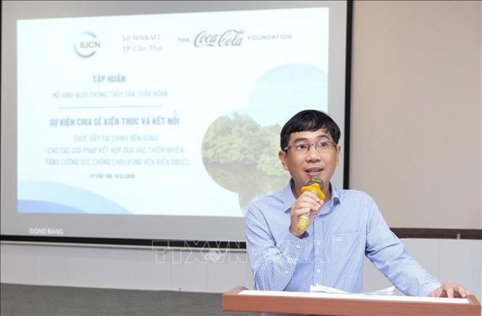 Tiến sĩ Nguyễn Thanh Phong, quản lý chương trình Đồng bằng sông Cửu Long của Liên minh Bảo tồn thiên nhiên Quốc tế (IUCN).