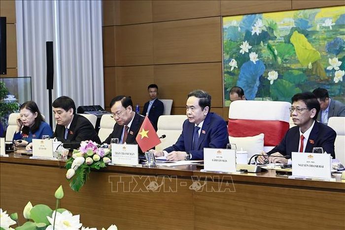 Chủ tịch Quốc hội Trần Thanh Mẫn phát biểu tại cuộc hội đàm với Chủ tịch Quốc hội Campuchia Samdech Khuon Sudary. Ảnh: Doãn Tấn/TTXVN
