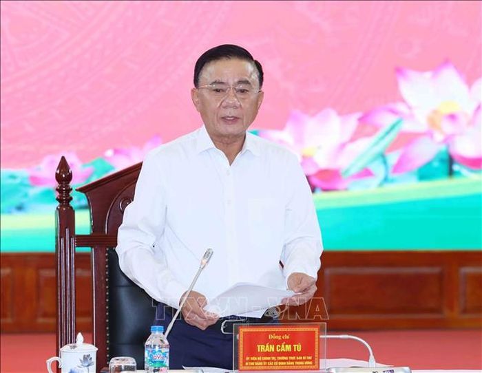 Đồng chí Trần Cẩm Tú, Ủy viên Bộ Chính trị, Thường trực Ban Bí thư, Bí thư Đảng ủy các cơ quan Đảng Trung ương phát biểu chỉ đạo hội nghị. Ảnh: Phương Hoa/TTXVN