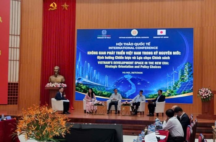 Tọa đàm bàn tròn.