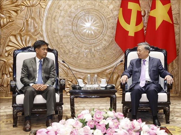 Tổng Bí thư, Chủ tịch nước Tô Lâm tiếp Chánh án Tòa án nhân dân tối cao Lào Phayvy Syboualypha. Ảnh: Thống Nhất/TTXVN