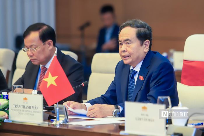 Chủ tịch Quốc hội Trần Thanh Mẫn phát biểu tại hội đàm.
