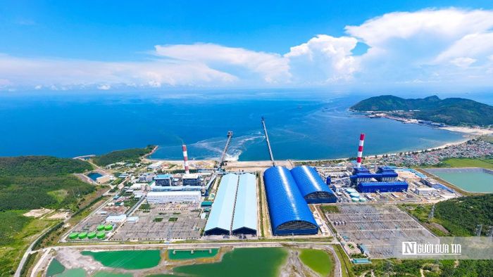 Nhà máy Nhiệt điện Vũng Áng II là dự án FDI có tổng vốn đầu tư 2,2 tỷ USD, lần lượt phát điện thương mại đã có đóng góp lớn cho tăng trưởng Hà Tĩnh. Ảnh Trần Tuấn.