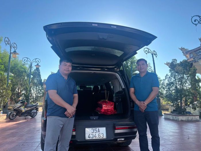 Điều khiến anh Lượng không thể từ chối là những cuộc điện thoại trong nước mắt. Ảnh: NVCC.