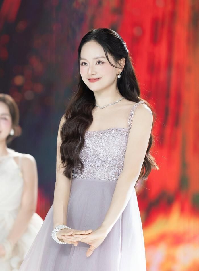 Nửa đầu năm 2026, Lan Phương ghi dấu ấn mạnh mẽ với khán giả trên màn ảnh rộng lẫn khung phim giờ vàng. (Ảnh: FBNV)