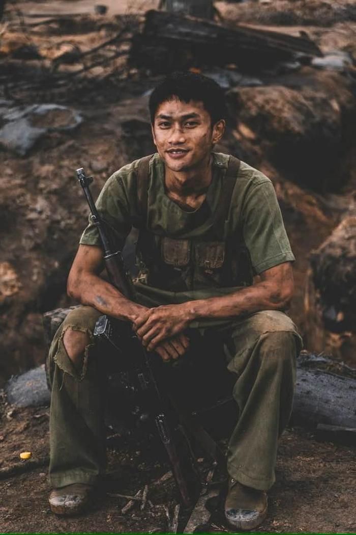 Nguyễn Hùng vào vai Hải trong Mưa Đỏ. 