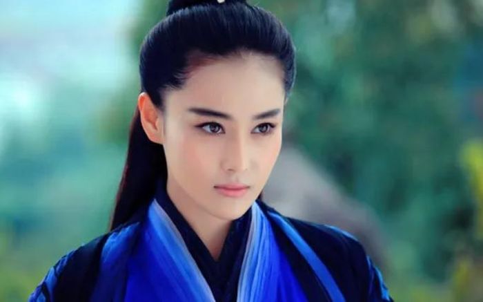 Nhạc Linh San và Lý Mạc Sầu đều có chung một kết cục bi thương khi tình yêu trở thành nguyên nhân dẫn đến bi kịch cuộc đời. Ảnh: Sohu.