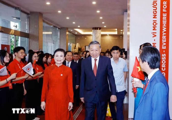 Tổng Bí thư, Chủ tịch nước Tô Lâm đến dự Phiên khai mạc trọng thể Đại hội đại biểu toàn quốc Hội Chữ thập Đỏ Việt Nam lần thứ XII, nhiệm kỳ 2026-2031. (Ảnh: Thống Nhất/TTXVN)