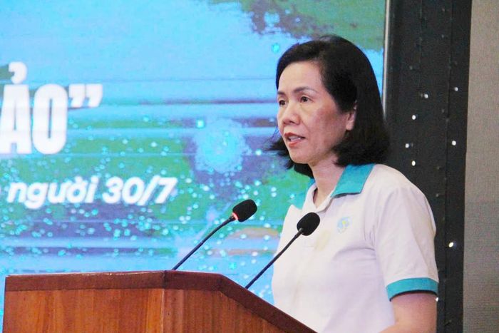 Bà Nguyễn Thị Minh Hương - Phó Chủ tịch Hội LHPN Việt Nam - phát biểu khai mạc Diễn đàn