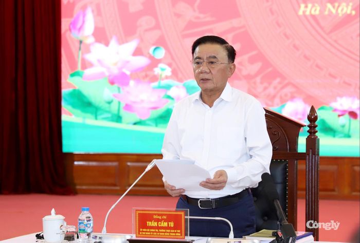 Đồng chí Trần Cẩm Tú, Ủy viên Bộ Chính trị, Thường trực Ban Bí thư, Bí thư Đảng ủy các cơ quan Đảng Trung ương chủ trì Hội nghị.