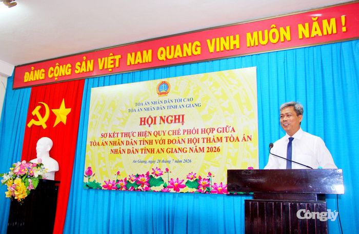 Đồng chí Thái Rết, Tỉnh ủy viên, Bí thư Đảng ủy TAND tỉnh, Chánh án TAND tỉnh An Giang phát biểu